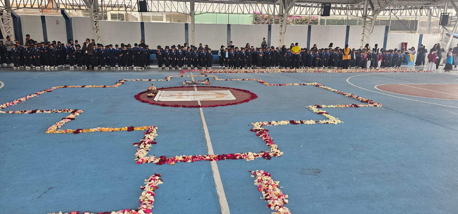LICEO NAVAL QUITO 🌿✨ CELEBRACIÓN DEL PAWKAR RAYMI: RENOVACIÓN Y GRATITUD A LA TIERRA ✨🌿