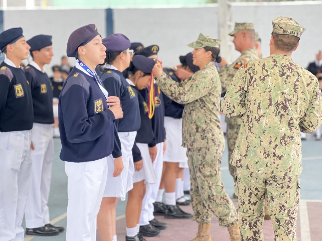 𝐋𝐢𝐜𝐞𝐨 𝐍𝐚𝐯𝐚𝐥 𝐛𝐫𝐢𝐥𝐥𝐚 𝐞𝐧 𝐥𝐚 𝐍𝐚𝐭𝐚𝐜𝐢𝐨́𝐧 𝐲 𝐞𝐧 𝐞𝐥 𝐌𝐨𝐝𝐞𝐥𝐨 𝐎𝐍𝐔-𝐔𝐈𝐃𝐄 𝟐𝟎𝟐𝟓